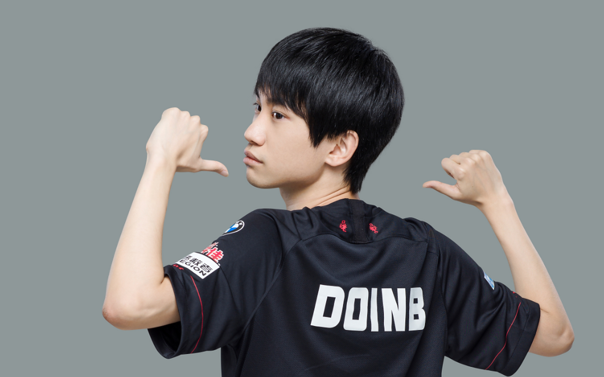 华体会官网-浓眉哥焦点对战，Doinb与80激战TES分钟，爆冷胜负难料！再创辉煌时刻-华体会官网